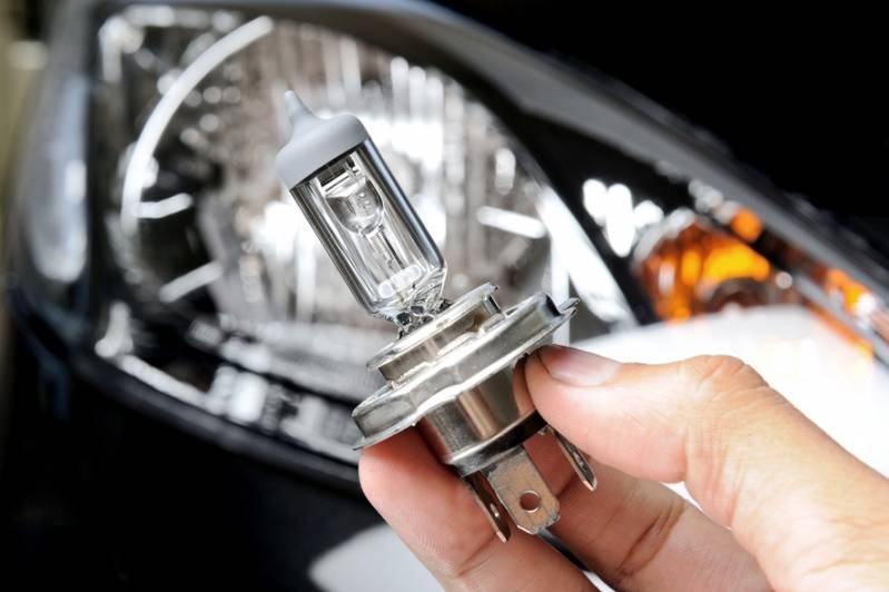 Imagem de Conserto de Farol em Viamão